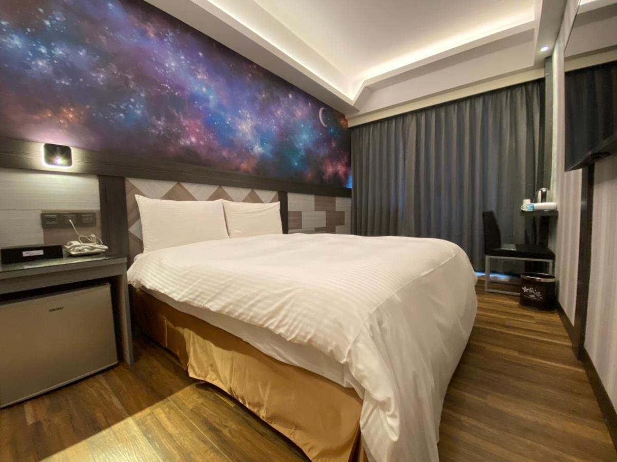 Weifeng Boutique Business Hotel - Zhanqian Branch Pingtung Zewnętrze zdjęcie