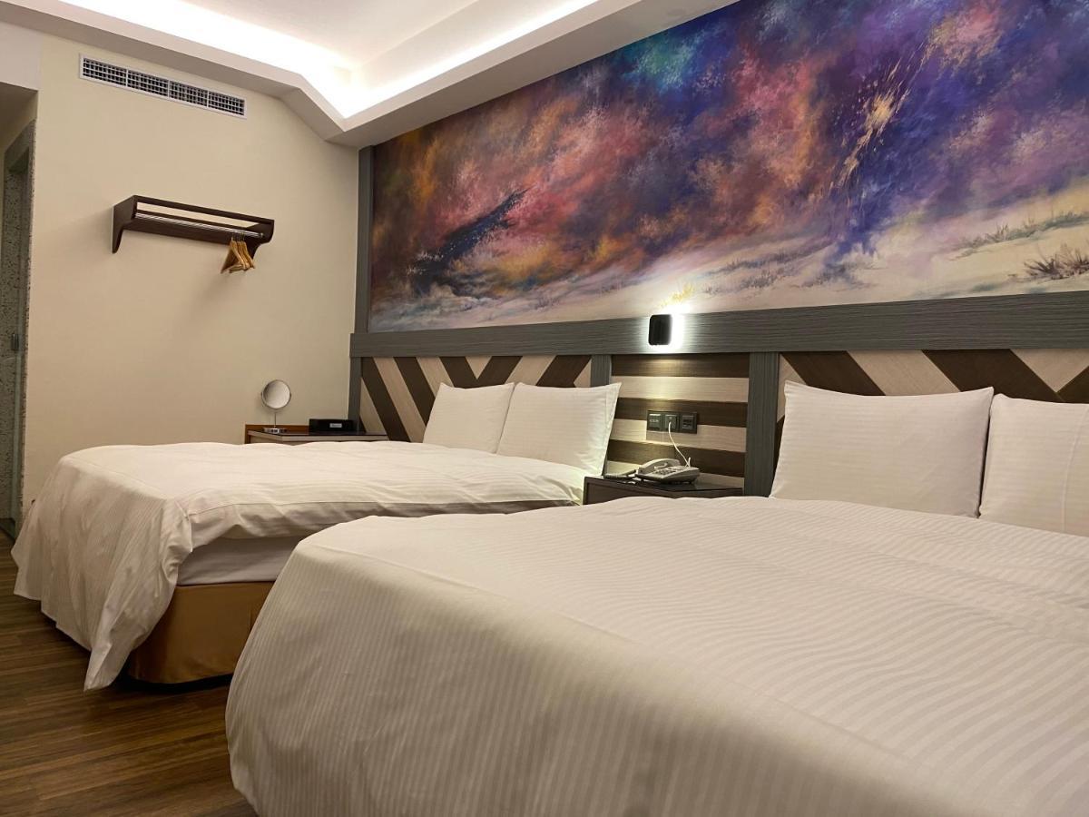 Weifeng Boutique Business Hotel - Zhanqian Branch Pingtung Zewnętrze zdjęcie