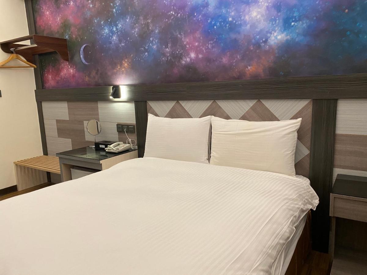 Weifeng Boutique Business Hotel - Zhanqian Branch Pingtung Zewnętrze zdjęcie