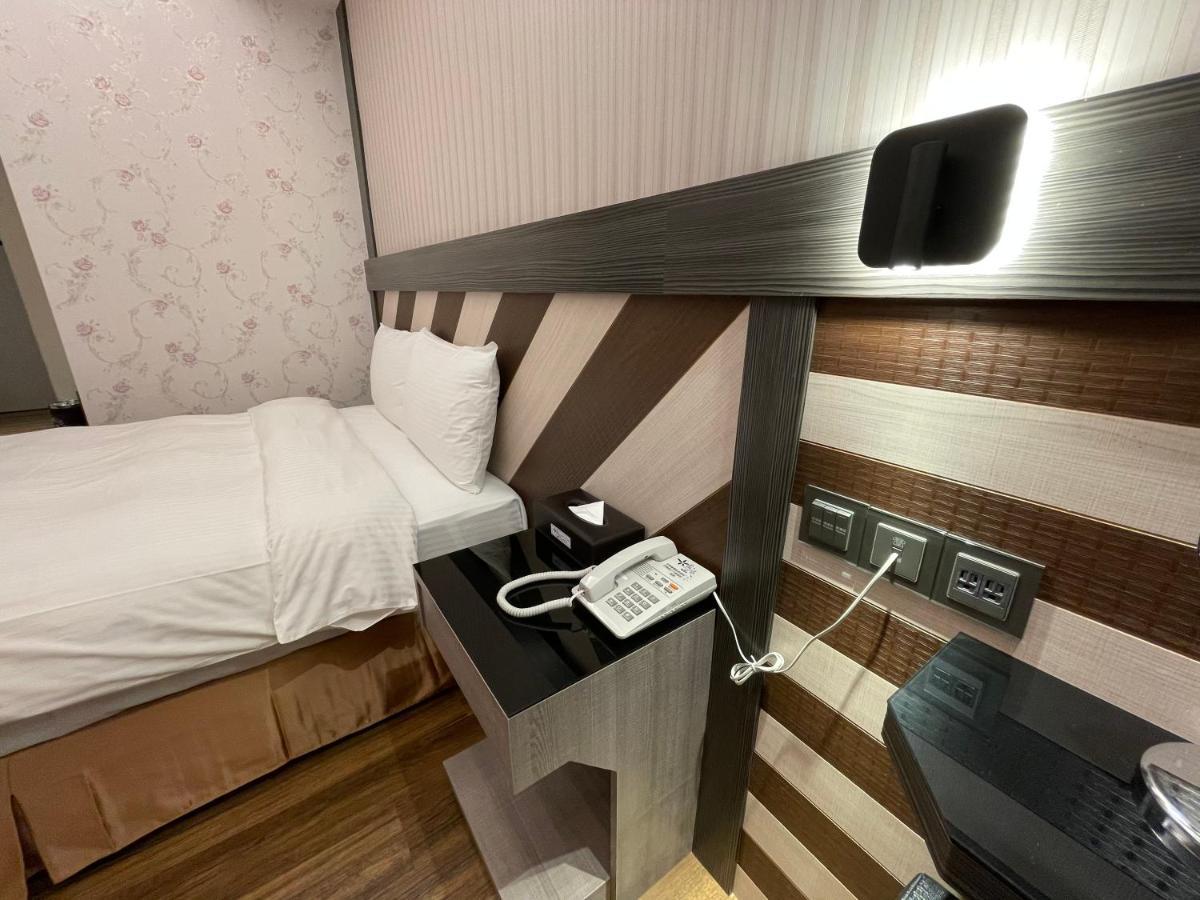Weifeng Boutique Business Hotel - Zhanqian Branch Pingtung Zewnętrze zdjęcie