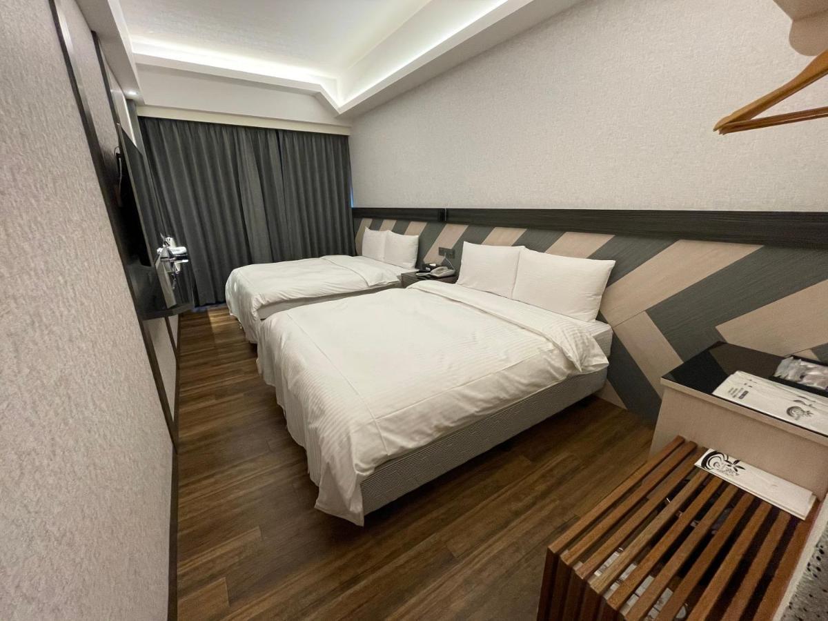 Weifeng Boutique Business Hotel - Zhanqian Branch Pingtung Zewnętrze zdjęcie