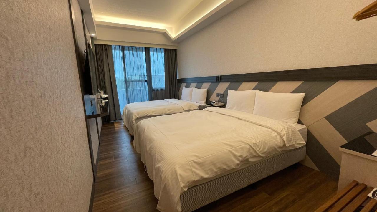 Weifeng Boutique Business Hotel - Zhanqian Branch Pingtung Zewnętrze zdjęcie